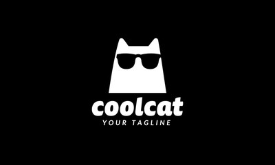 Fototapeta premium Funny cool black cat logo vector design animal with sunglasses illustration