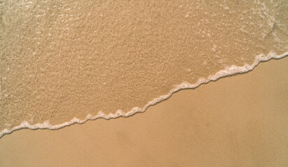 Obraz na płótnie Canvas sand and water