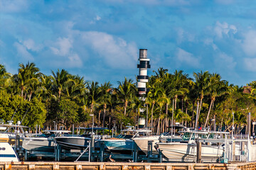 Fototapeta premium A view across a marina in the Meloy Channel in Miami in springtime