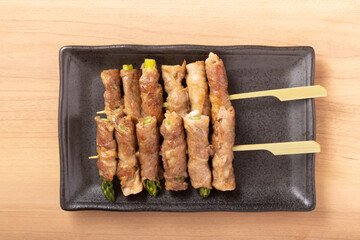 アスパラガス肉巻き串