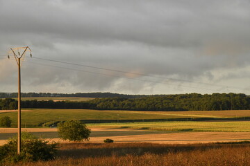 Paysage rural au soir après un orage près du bourg de Champagne au Périgord Vert  © Photocolorsteph