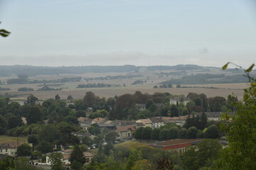 Vue sur le village de Villebois-Lavalette depuis la colline du château en Charente 