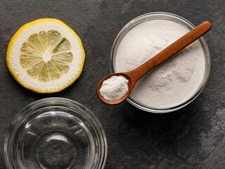 Citrus Limon - Mixture of lemon, vinegar and baking soda powder