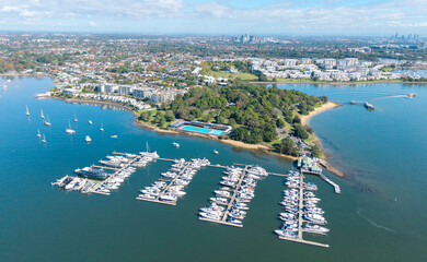 Th2  Sydney suburb Cabarita and marina on the Parramatta river.