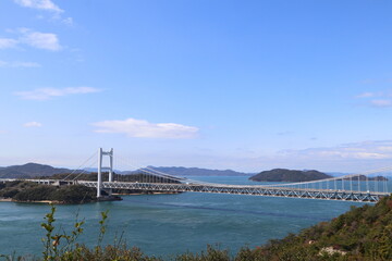 Fototapeta premium 春の瀬戸大橋と青空