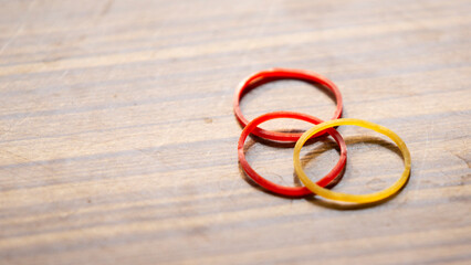 rubber band on a wooden table