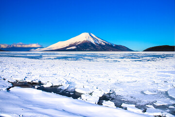 オホーツク海の流氷と富士山合成 © san724