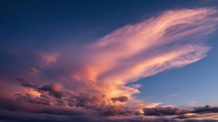 Obraz premium Stunning Pink and Gold Sunset Cloudscape