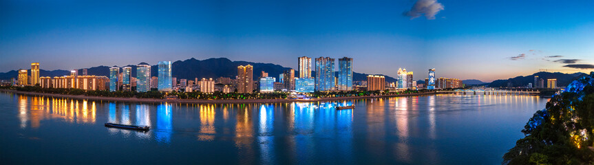 Obraz premium Urban environment of the Second Fuchun River Bridge, Tonglu County, Hangzhou City, China