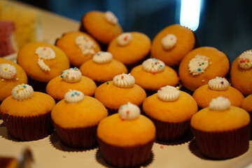 Delicious Mini Cupcakes with Frosting