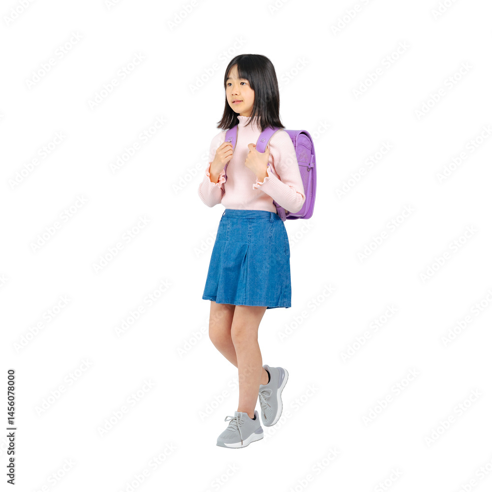 Aufkleber ランドセルを背負って前向きに歩く小学生の女の子　手作業で精密に切り抜いた背景透過全身写真png