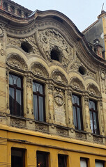 Obraz premium facade of a building in the city 