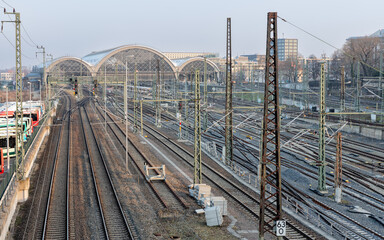 Einfahrt zum Dresdener Hauptbahnhof