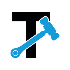 Initial hammer Logo combine with letter T vector template