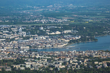 Gen&egrave;ve et le lac L&eacute;man depuis le Sal&egrave;ve