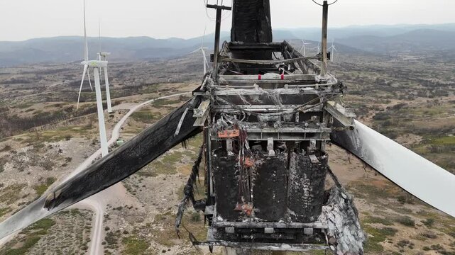Aerogenerador quemado