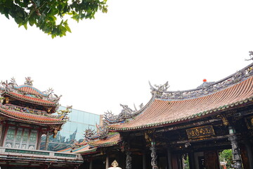 Obraz premium The Oldest Temple in Taipei, Taiwan, Lung Shan or Longshan Temple - 台湾 台北 台北最古の寺の龍山寺