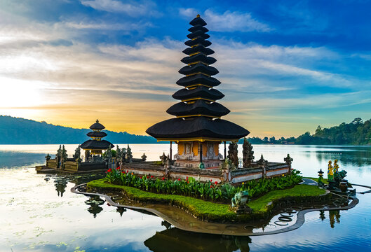 Ulun Danu Beratan temple, Bali, Indonesia