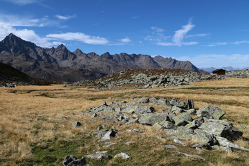Pitztal, Tirol, &Ouml;sterreich, Alpenlandschaft im Herbst bei Sonnenschein.