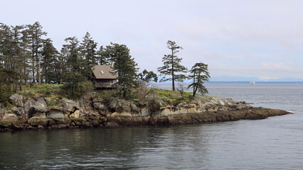 Island living with waterfront house and ocean views