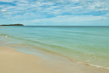 KOH SAMUI, THAILAND - JANUARY 19,2025: Beautiful beach. View of nice tropical beach with white sand ,blue sea and blue sky. Holiday and vacation concept. Tropical beach Chaweng Noi beach, Samui.