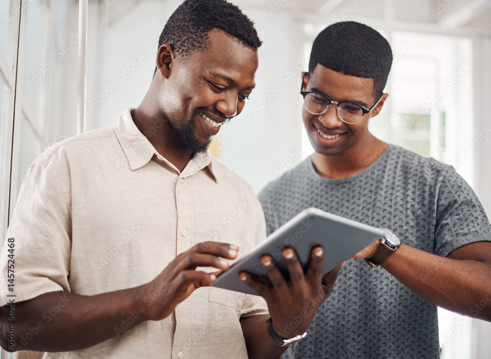 Aufkleber creative, tablet and smile in office, men and explanation for teamwork in design agency, online and 