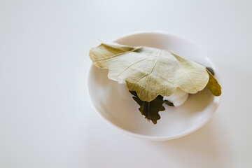 お皿にのった柏餅