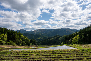 日本の兵庫県宍粟市の飯見の棚田の美しい風景