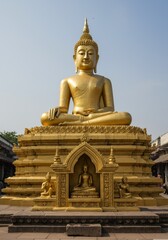 Fototapeta premium Large Golden Buddha Statue at a Temple in Thailand