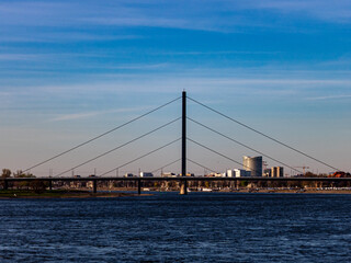 Obraz premium Bridge on Rhine with blue sky