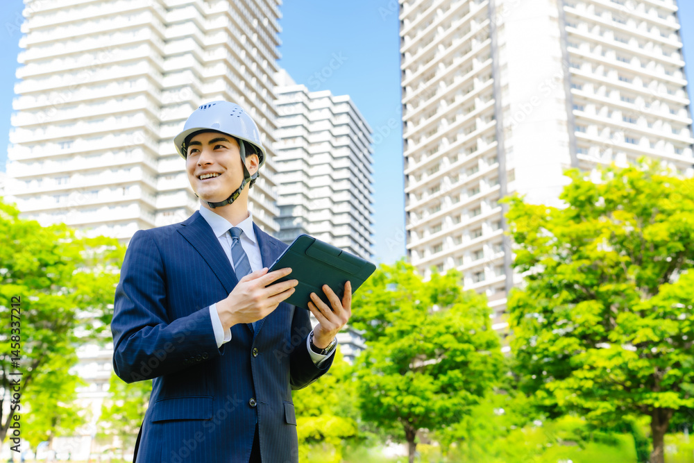 Aufkleber 建設、設計、開発、デベロッパー、ゼネコン、工事、エンジニア、作業員、タブレット、DX、タワマン、タワーマンション、不動産、新緑、公園、ヘルメット、安全、防災、耐震、仕事、笑顔、ポジティブ、現場、企業、業者、人材、転職、監督、視察、男性、日本人、青空、ビル、建物、住宅、チャレンジ、挑戦、デジタル、ICT、IoT、ビジネス、ビジネスパーソン、ビジネスマン、点検、ビルメン、メンテナンス、保守、検査、人物