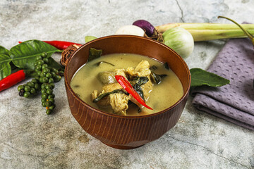 Thai green chicken curry with coconut