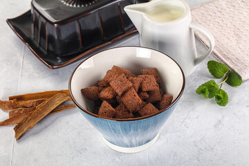 Dry sweet chocolate ceral flakes