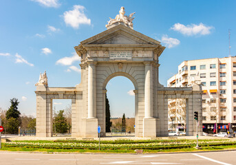 Obraz premium Puerta de San Vicente gate in Madrid, Spain