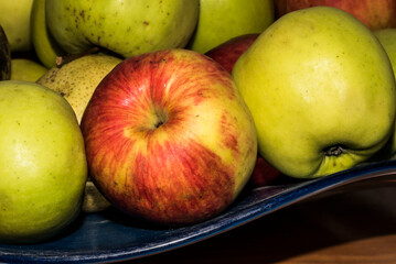 apples