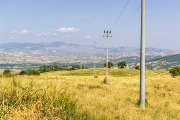 Obraz premium summer countryside landscape inside val d'agri, basilicata