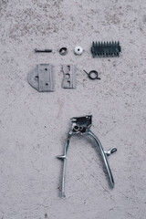 repair a vintage hair clipper. maintenance of the old hair clipper.