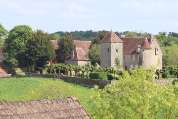 Bâtiment typique, vue de l'extérieur, village de Saint Benoît du Sault, département de l'Indre, France