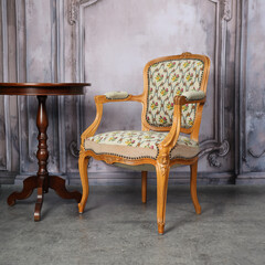 Stare stylowe pałacowe meble sofy stoły krzesła fotele sekretara komody mosiężne dodatki intarsja