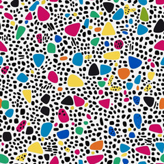 Memphis  colorful style seamless pattern. Creative minimalist style art background for children or trendy design with basic shapes. Simple childish scribble backdrop white background