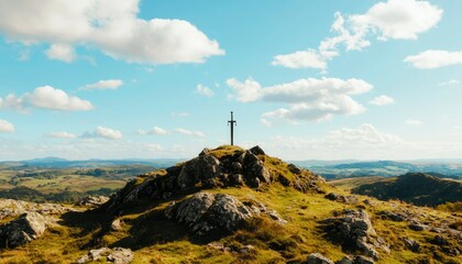 Obraz premium Cross atop a hill