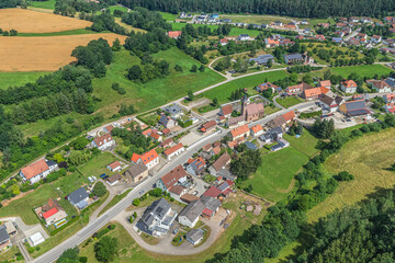 Die l&auml;ndliche Region um Obererlbach im Erlbachtal im Kreis Wei&szlig;enburg-Gunzenhausen von oben
