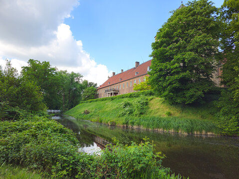 Water Castle Rhede, North Rhine-Westphalia, Germany, Europe.