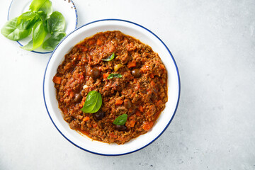 Minced beef ragout with olives