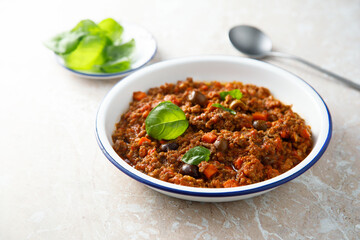 Minced beef ragout with olives