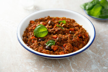 Minced beef ragout with olives