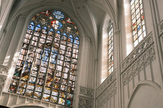 アントワープ：聖母大聖堂のステンドグラス、Cathedral of Our Lady in Antwerp