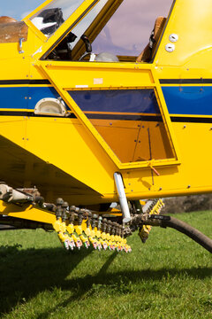 Yellow plane refuelling and reloading