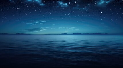 Fototapeta premium silvery light reflecting on on ocean