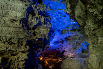 Geological structure of underground karst caves